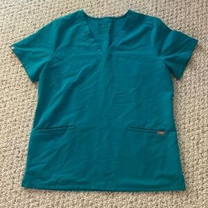 Figs technical collection medium scrub top